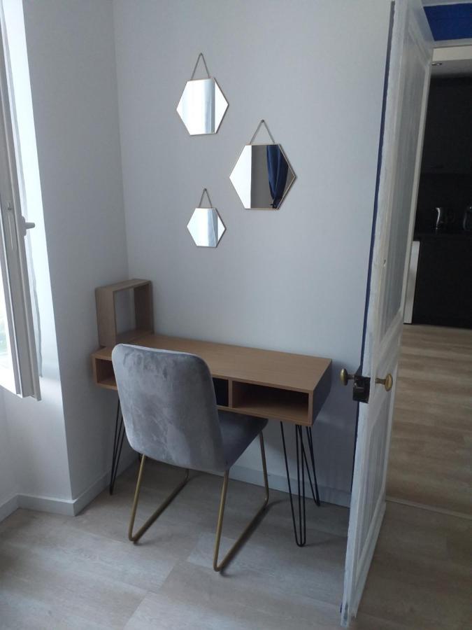 Les Volets Bleus - Deux Appartements Et Un Studio, Jardin Bourges Eksteriør bilde