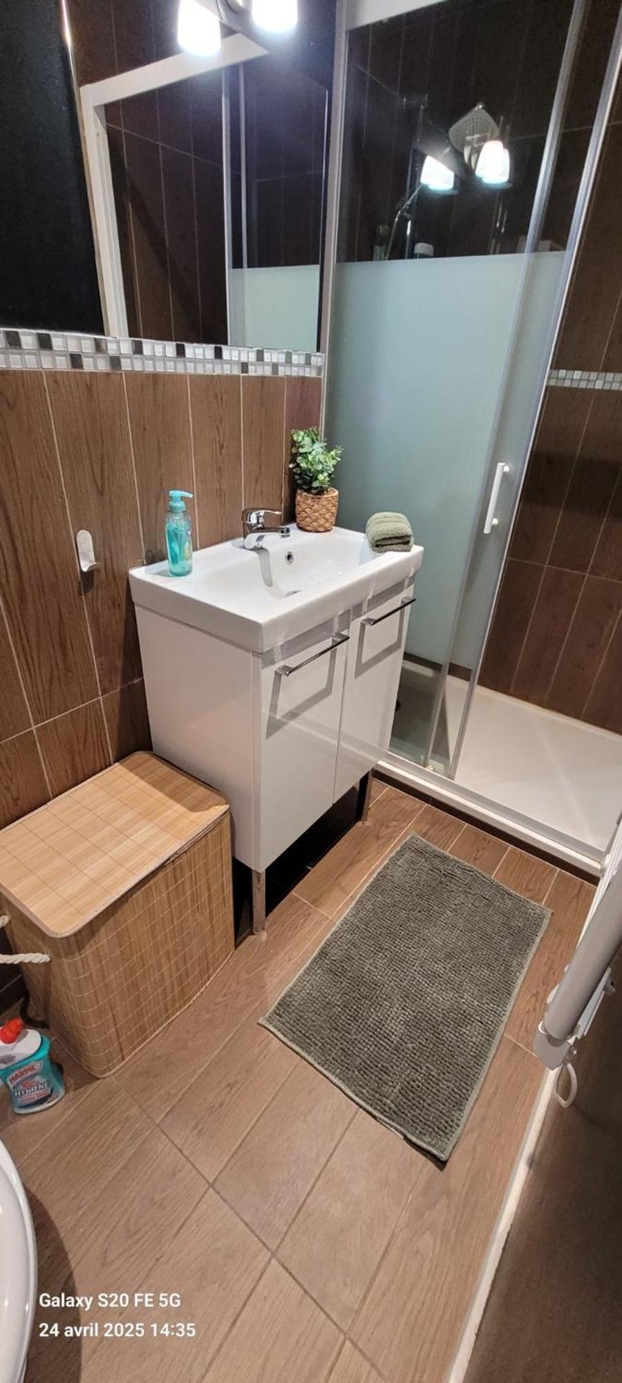 Les Volets Bleus - Deux Appartements Et Un Studio, Jardin Bourges Eksteriør bilde
